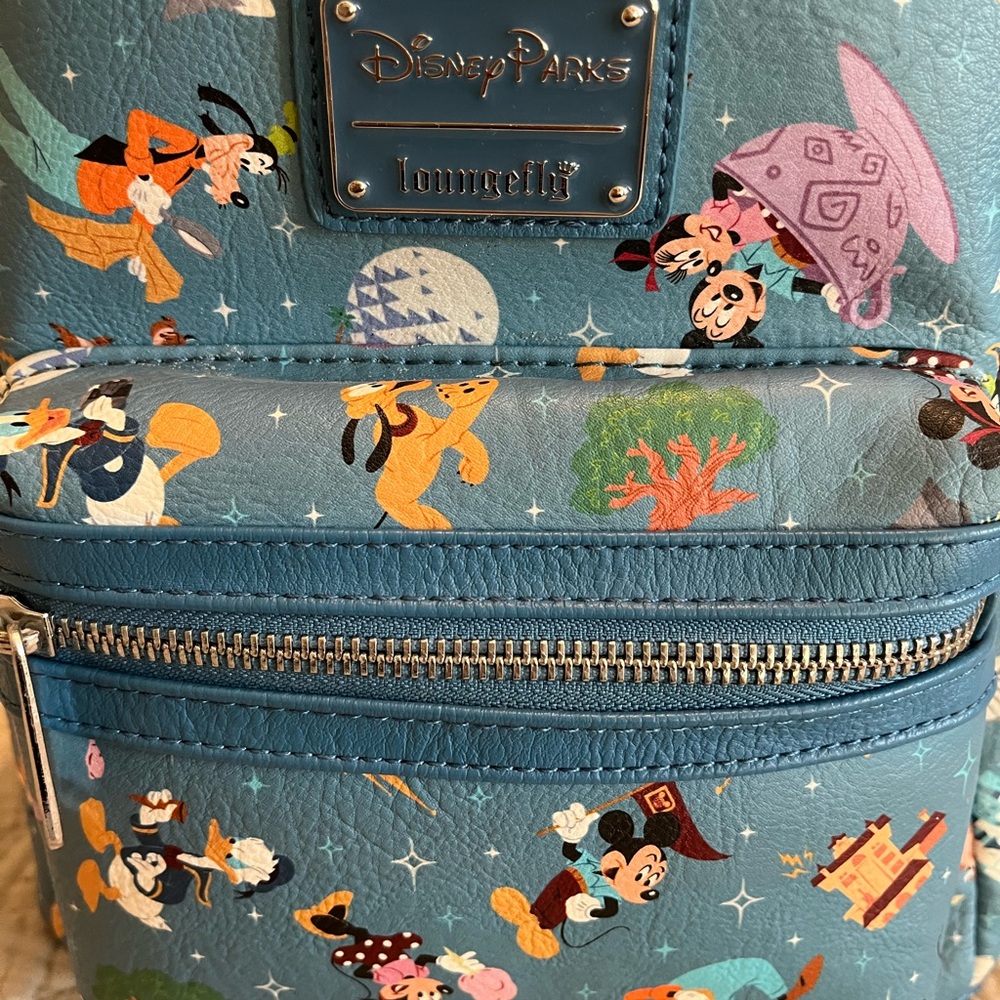 Disney Loungefly mini back pack - Picture 3 of 4